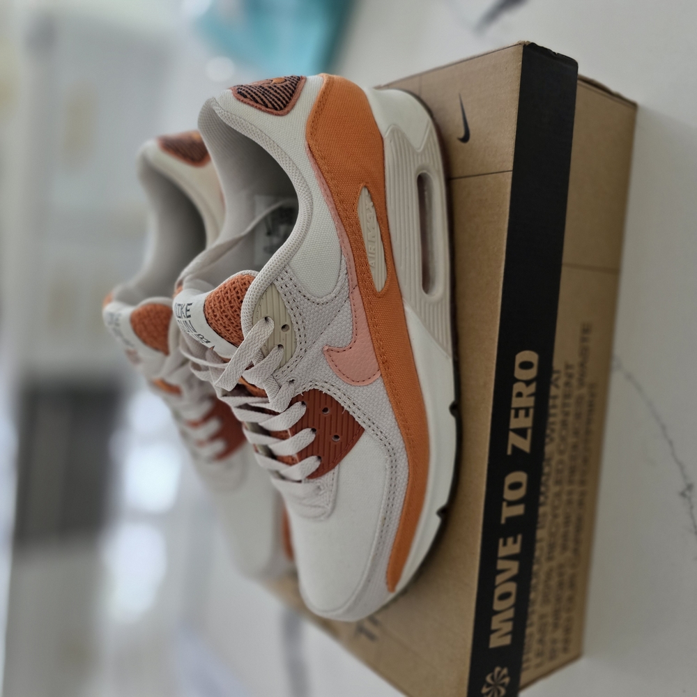 Nike Men's White and Orange Sneakers - Picture 3 of 7